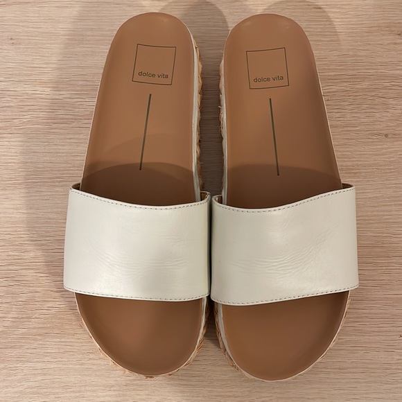 Dolce Vita Slides, size 10 - Picture 2 of 3
